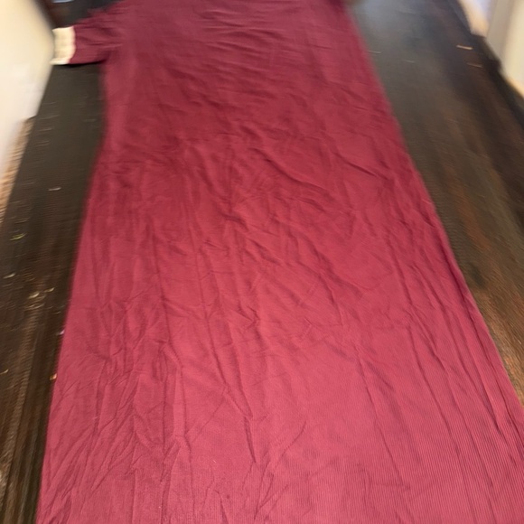 Skims Maroon Dress with White Accents - Picture 2 of 3